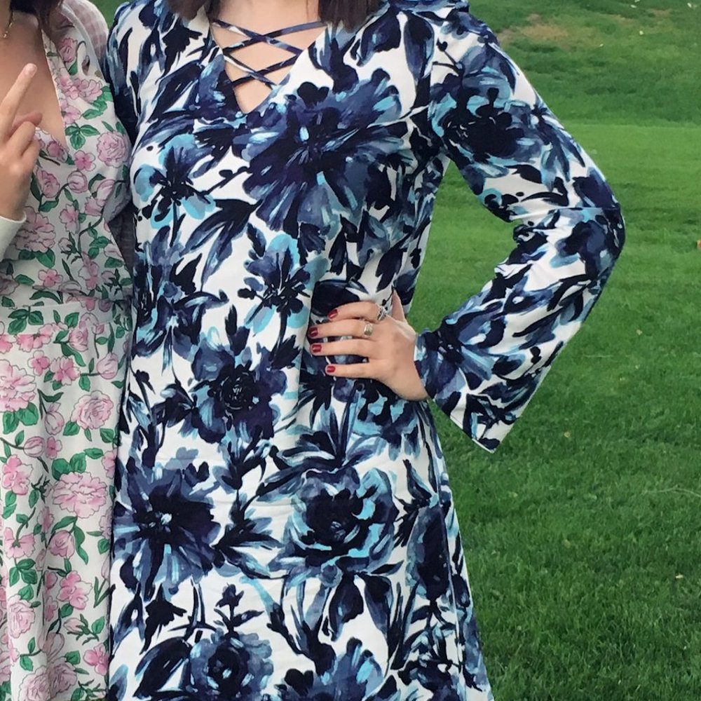 New York and Co Abstract Floral Shift Dress